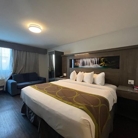 Super 8 By Wyndham Macleod Trail Calgary Hotel Екстериор снимка