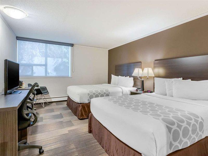 Super 8 By Wyndham Macleod Trail Calgary Hotel Екстериор снимка