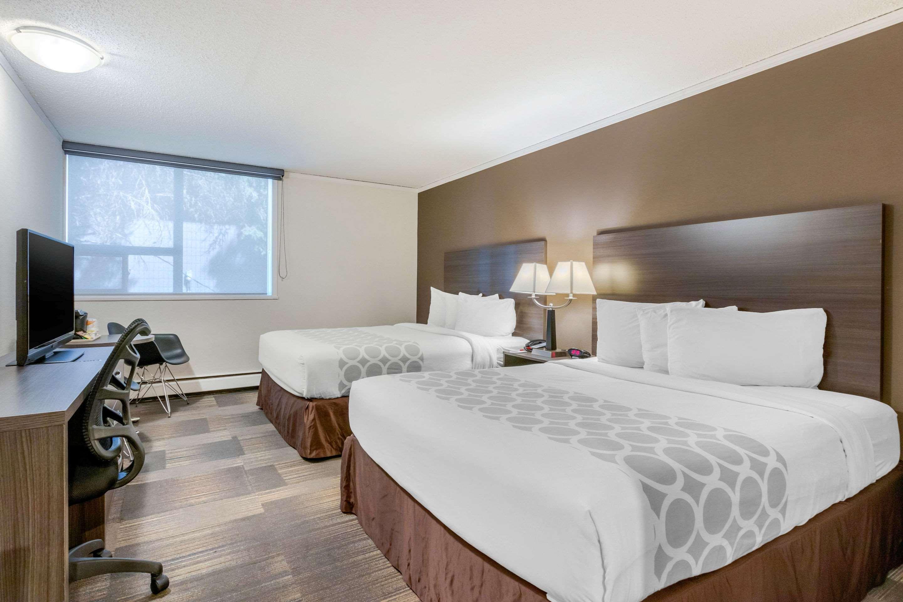 Super 8 By Wyndham Macleod Trail Calgary Hotel Екстериор снимка