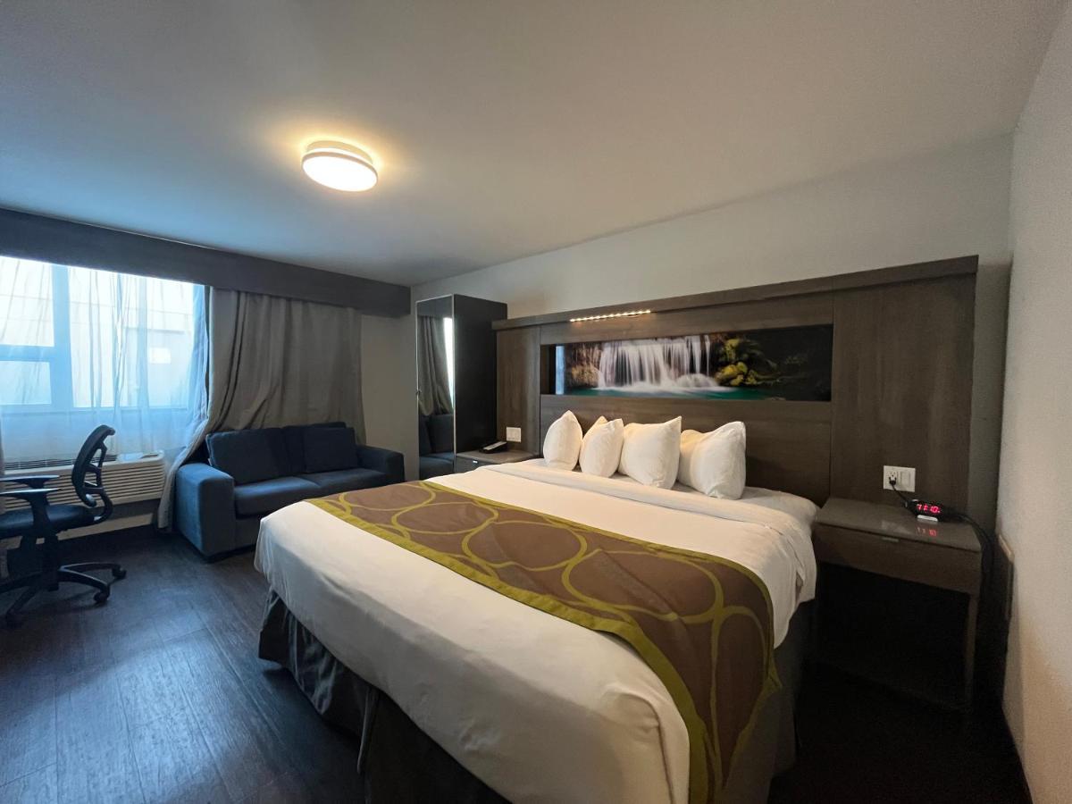 Super 8 By Wyndham Macleod Trail Calgary Hotel Екстериор снимка